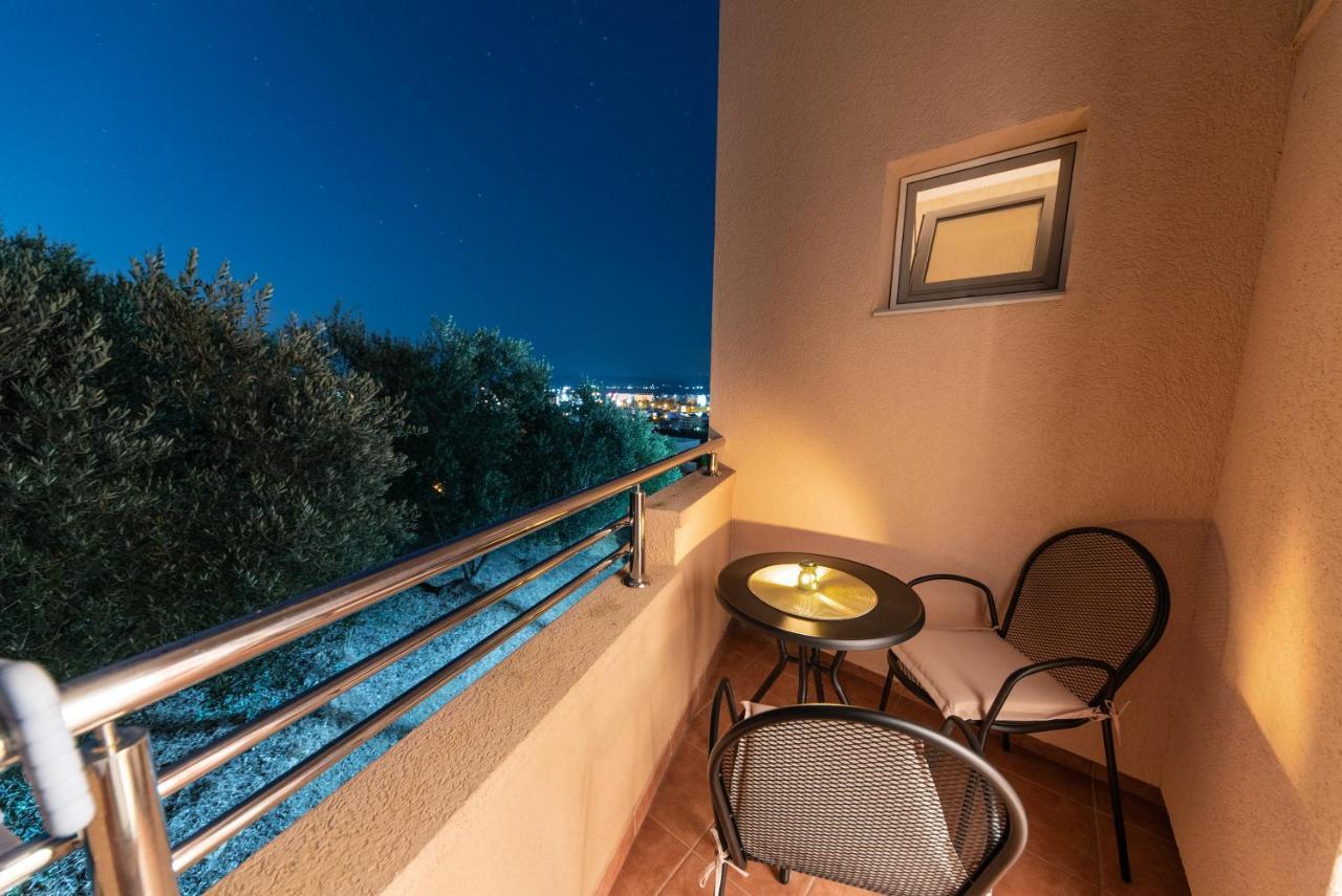 Apartments Villa Egzon Ulcinj Exterior photo