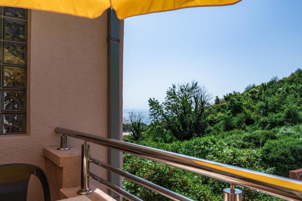 Apartments Villa Egzon Ulcinj Exterior photo